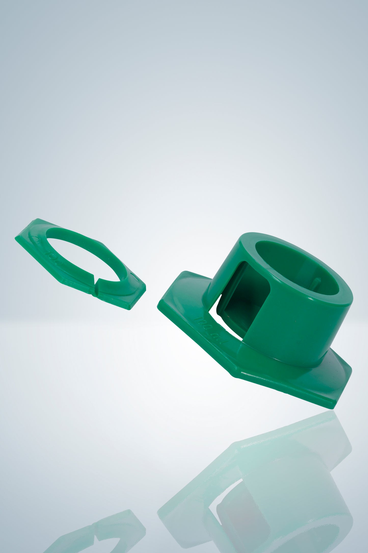 Plastic base incl. safety ring