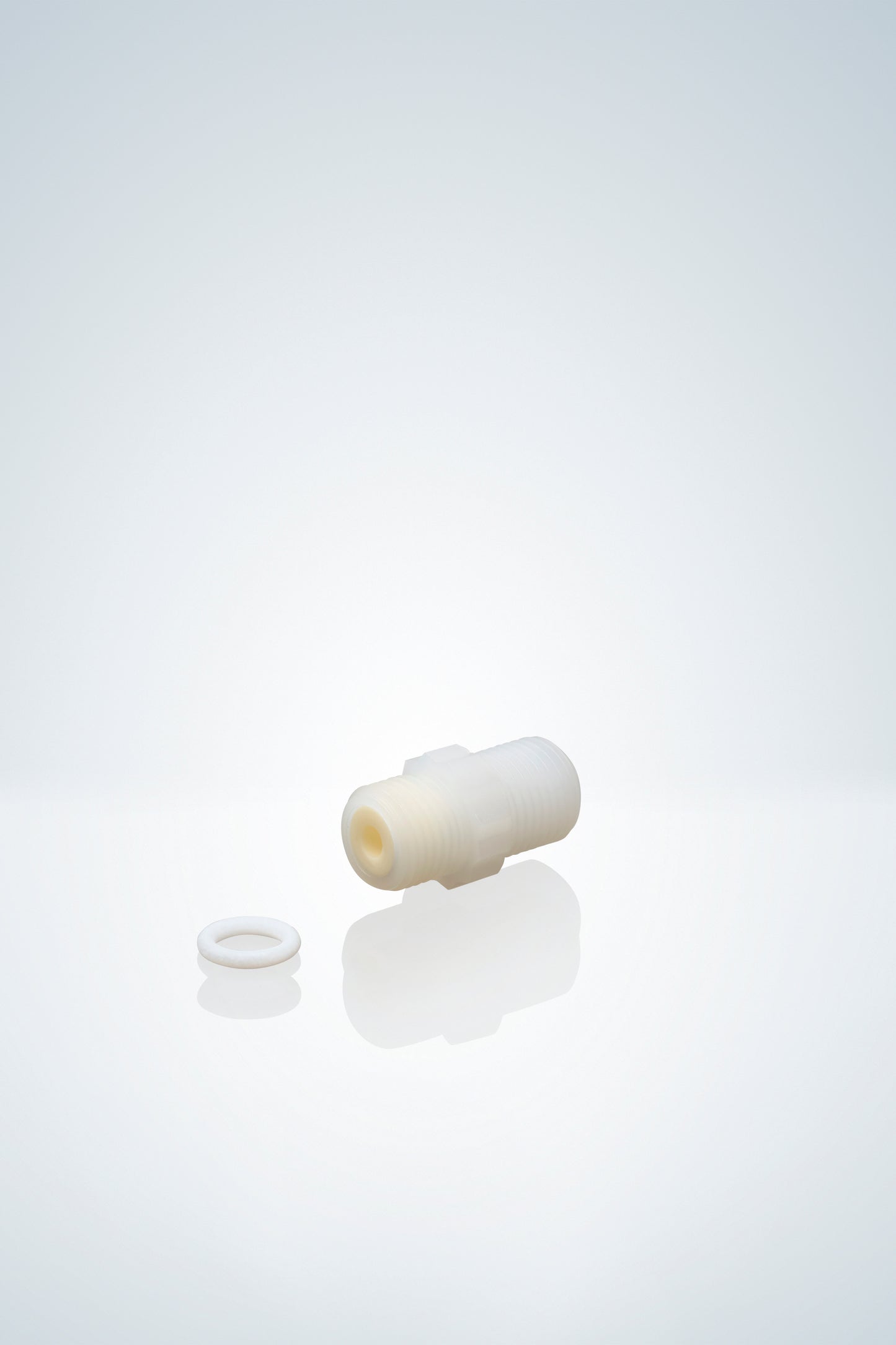 Discharge valve, valve seat/ball made of high purity alumina ceramics (Al2O3 99,7%), spring made of Hastelloy