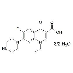 Enoxacin sesquihydrate