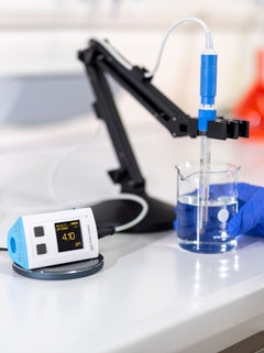 Multiparameter handheld Liquiline Mobile CML18 Potentiometric