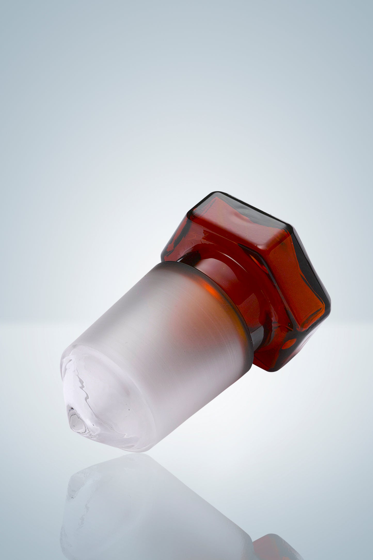 Amber glass stopper